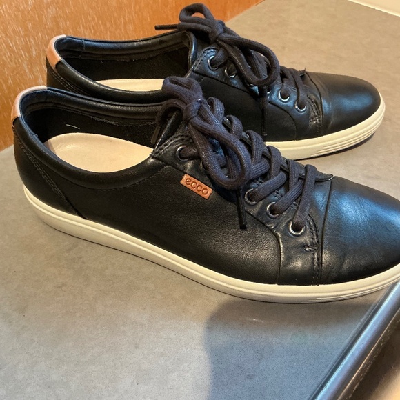 Ecco soft black leather sneaker - Picture 1 of 6